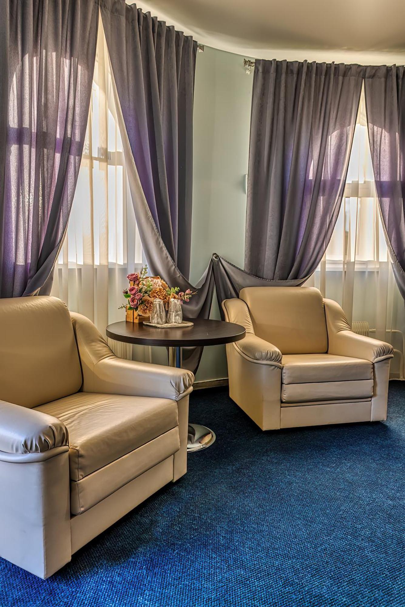 Sv Hotel, Restaurant & Airport Parking Todiresti  Luaran gambar